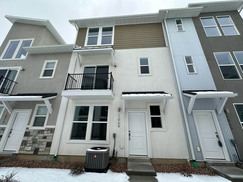 Spanish Fork Townhome: 1069 S 2760 E