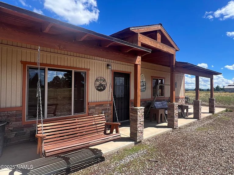PARKS House: 665 S DUST DEVIL DR