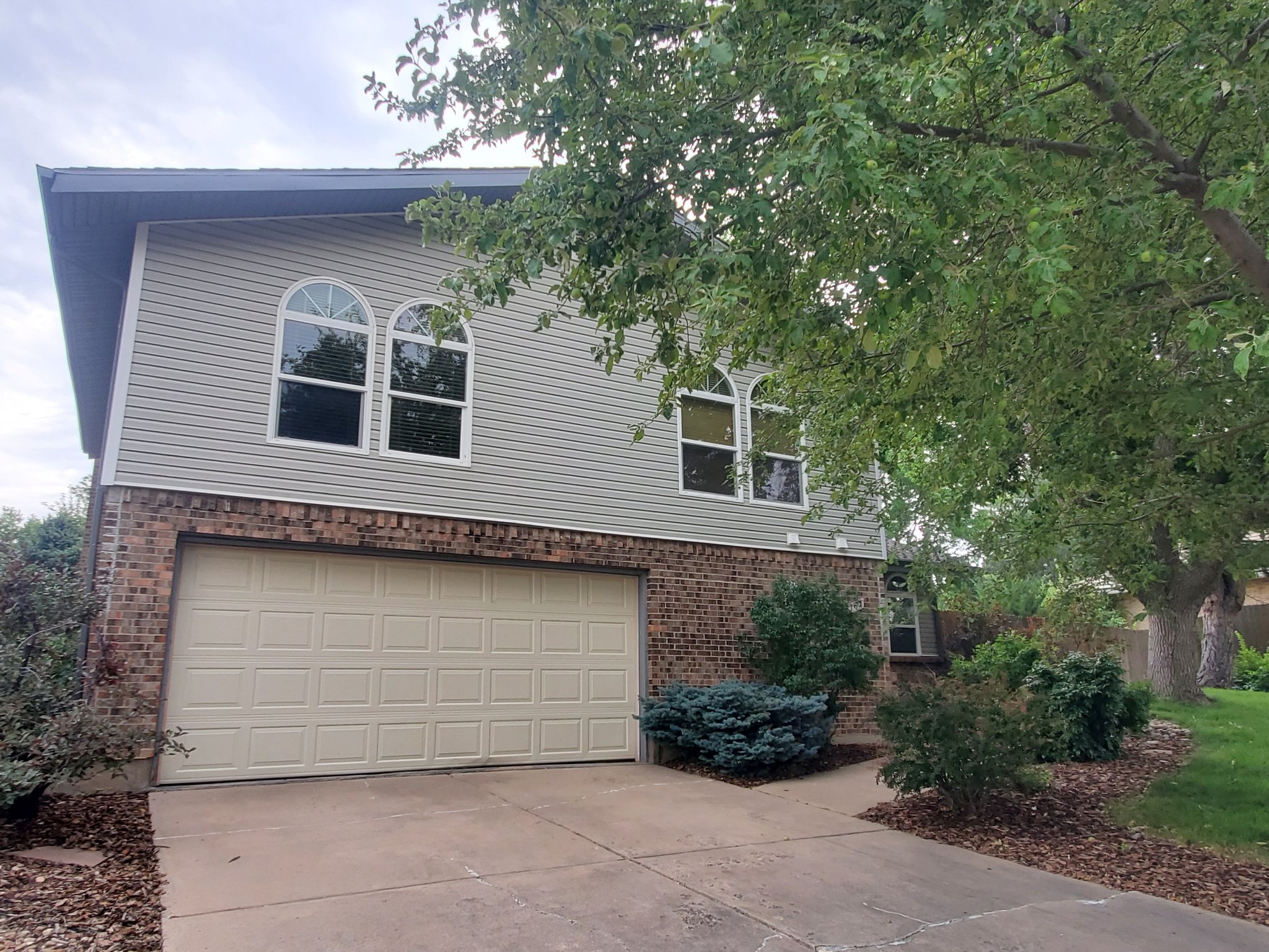 Englewood House: 5792 S Havana Ct