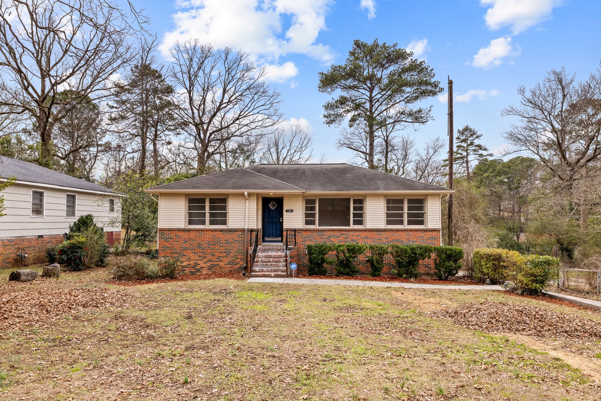 Birmingham House: 1321 five mile rd