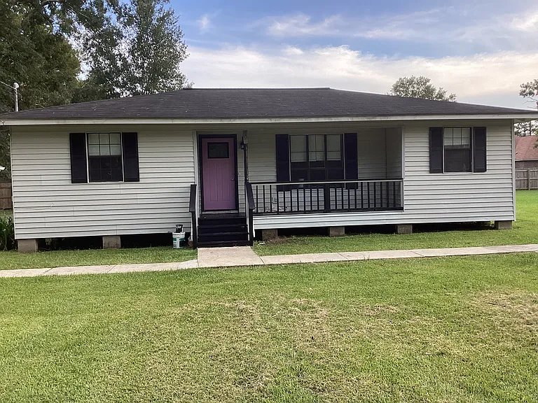Hammond House: 807 Phoenix Sq