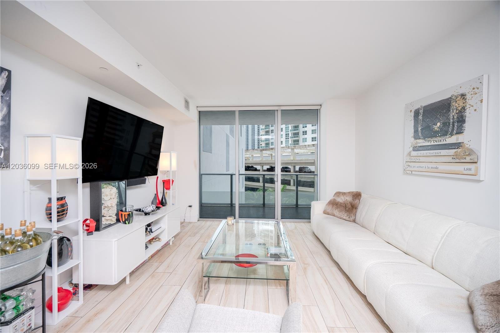 Miami Condo: 1300 Brickell Bay Dr