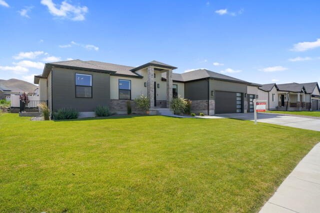 Saratoga Springs House: 2049 S Roan Ave