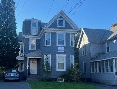 Syracuse Single Room: 202 Bassett St.