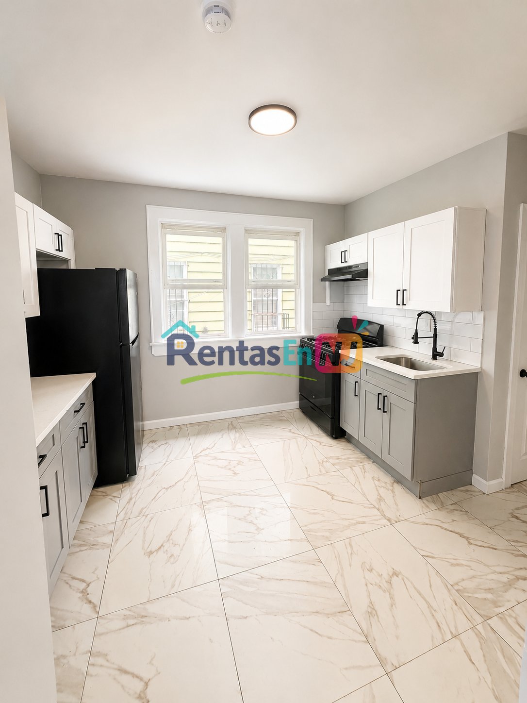 Newark Condo: 100 Smith St