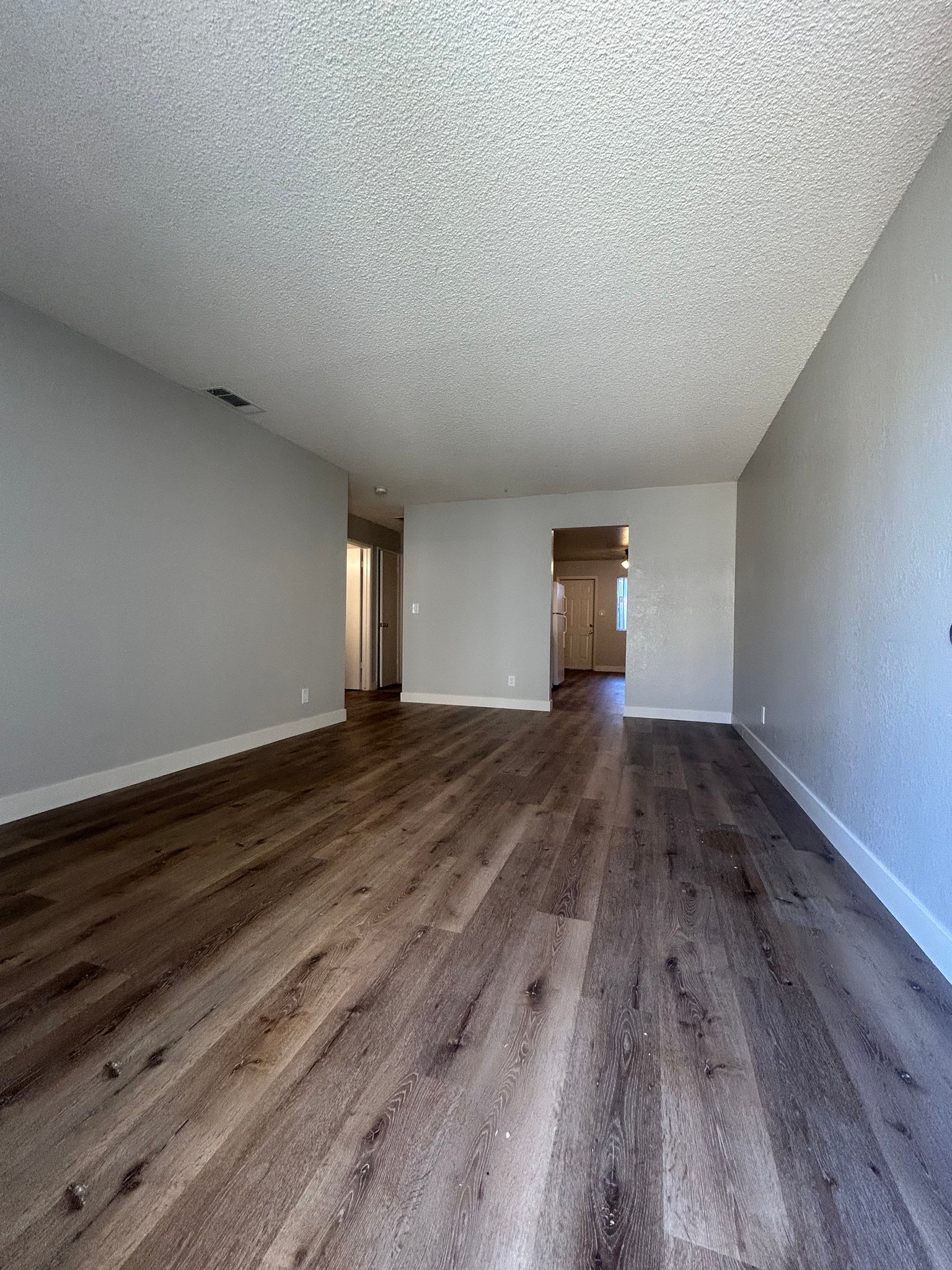 CLOVIS Single Room: 656 SUNNYSIDE AVE