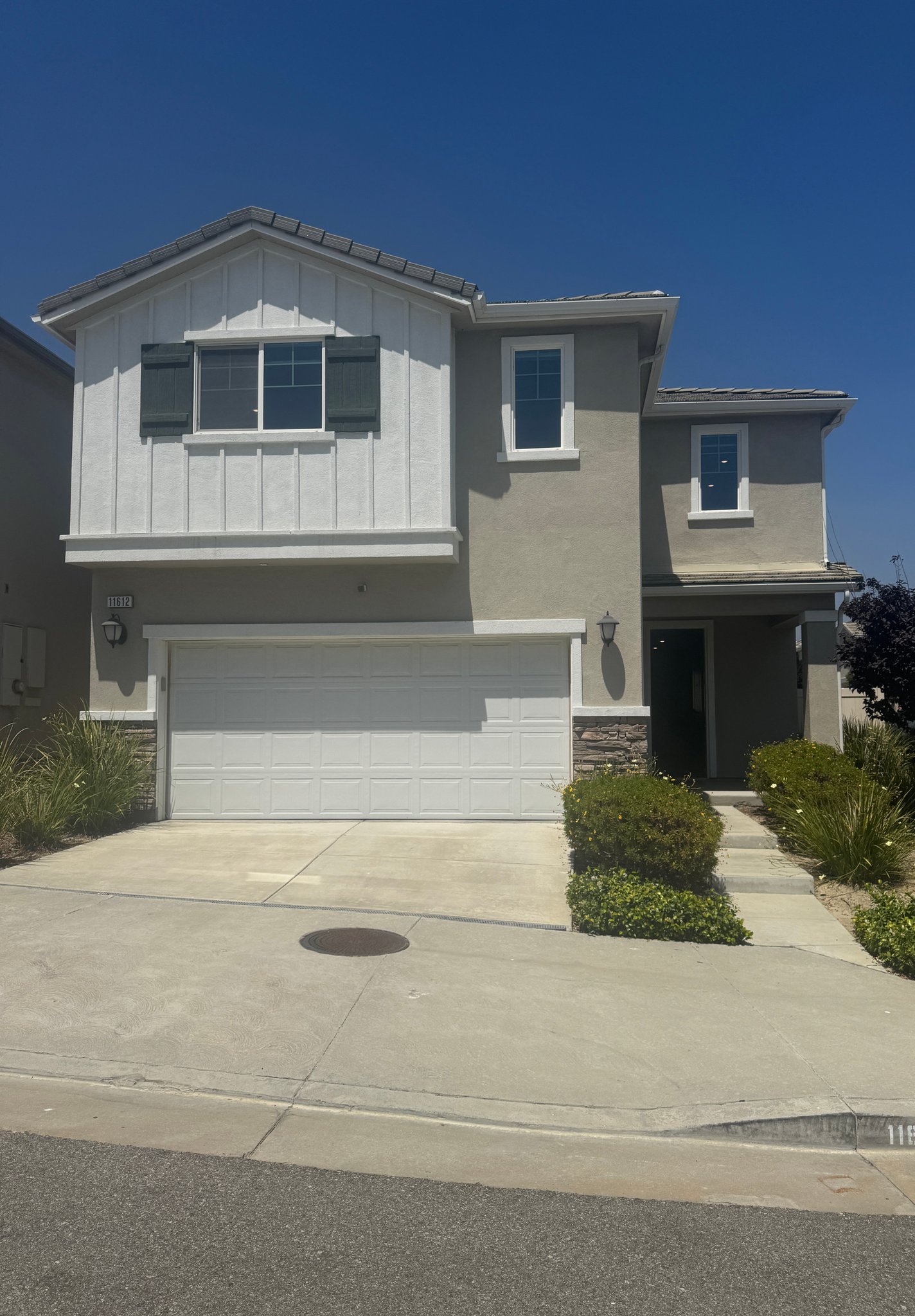 Sylmar House: 11612 N Amsterdam Ln