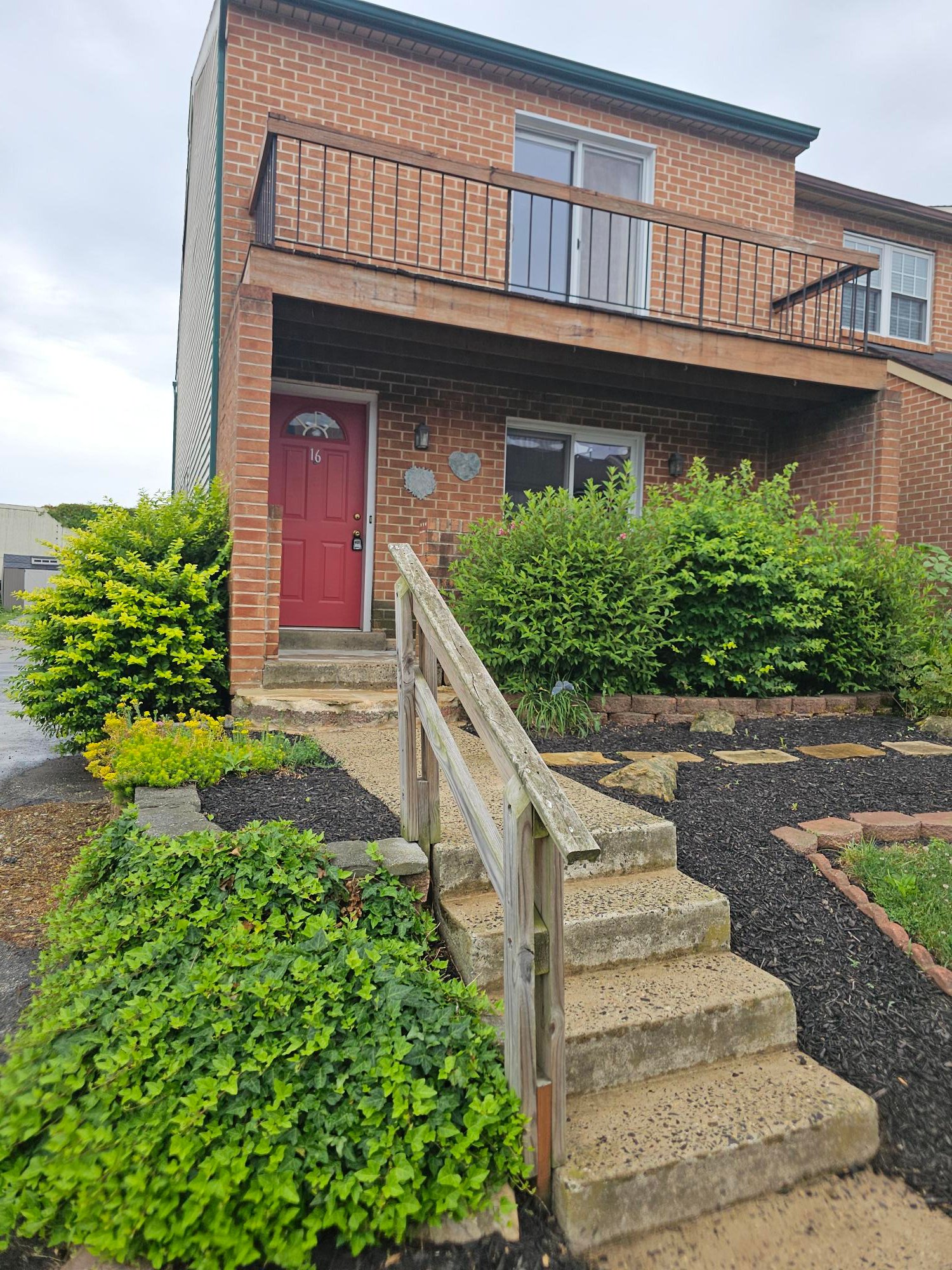 Malvern Townhome: 16 Markel Rd