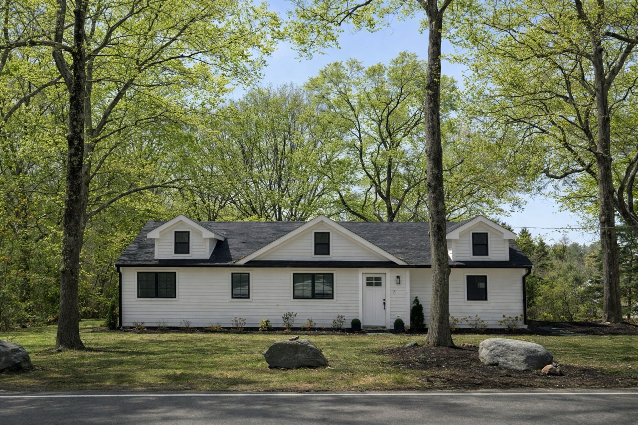 Sudbury House: 355 Maynard Rd