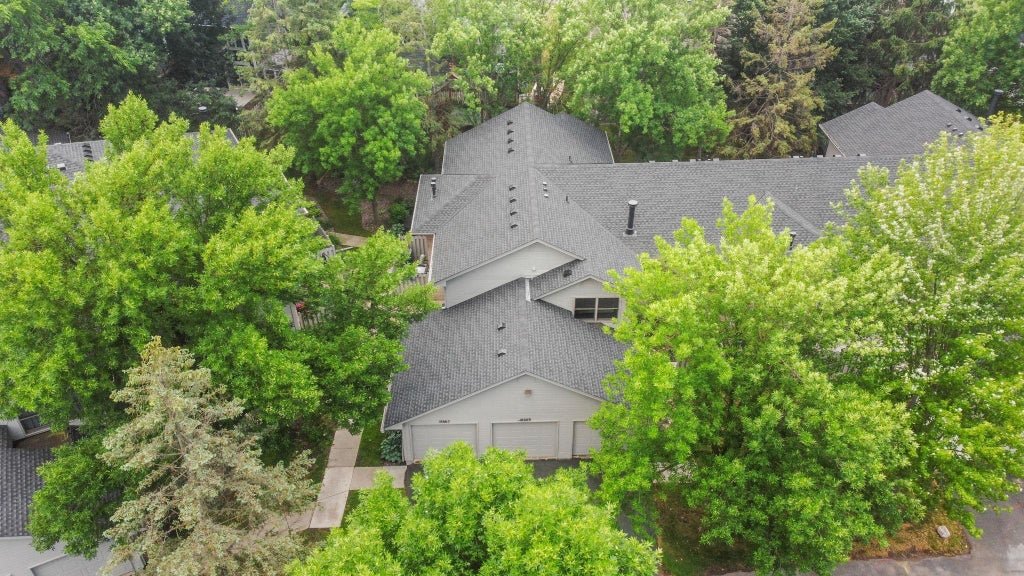 Minnetonka Townhome: 18669 Clear View Ct