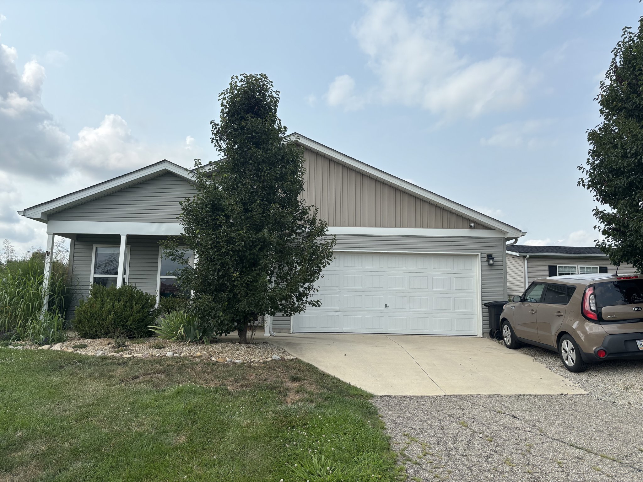 Chillicothe House: 55 Feather Cir