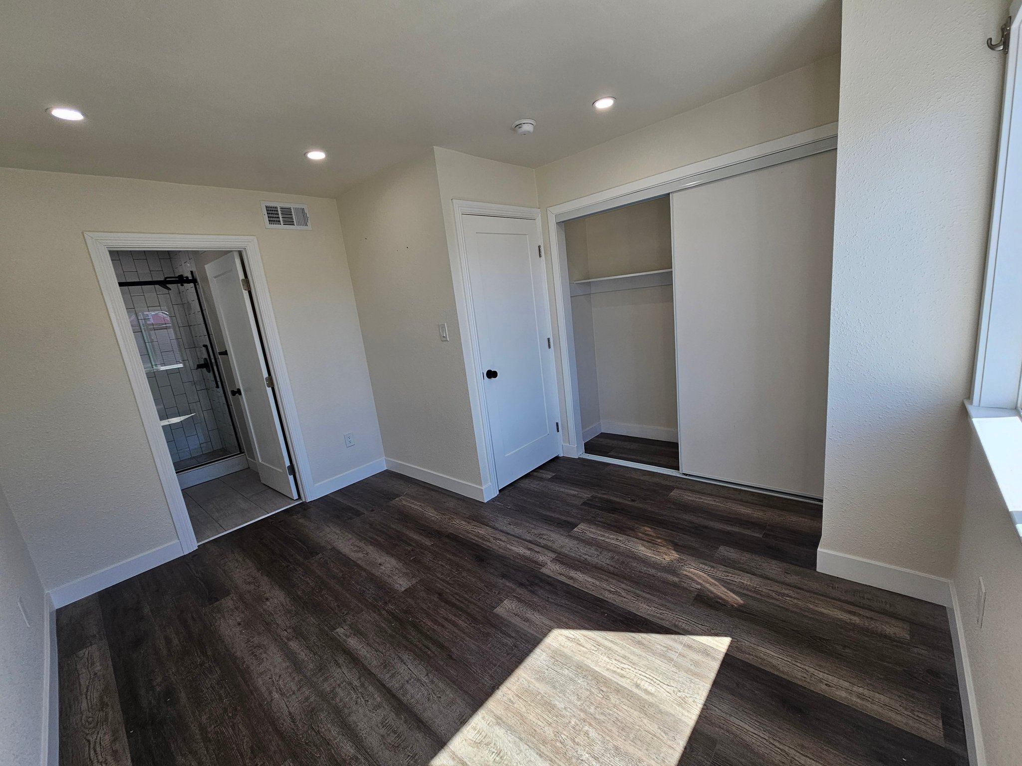 Oakland Single Room: 1515 Center Street Room #5