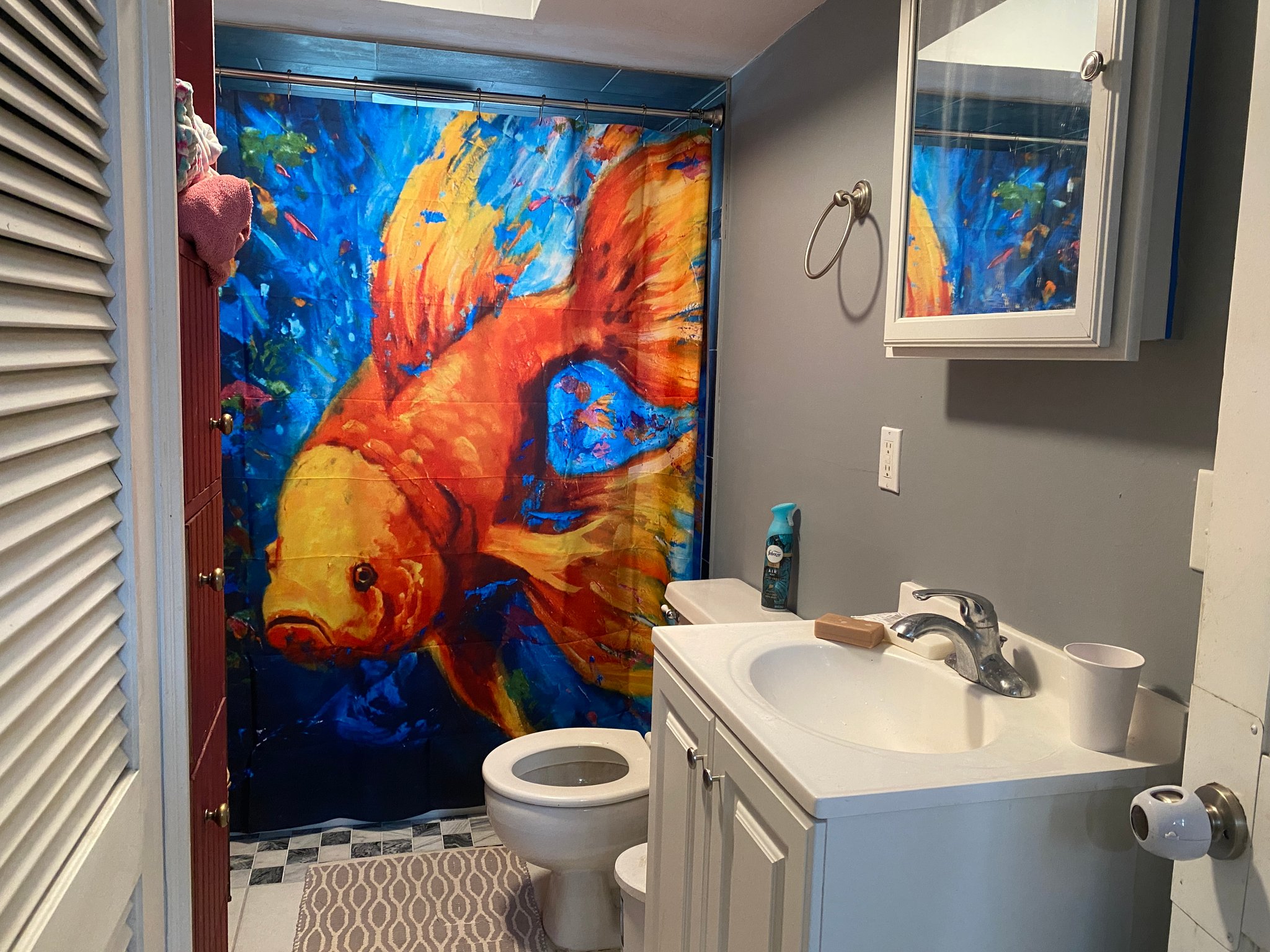 Sandy Single Room: 907 E 7905 S