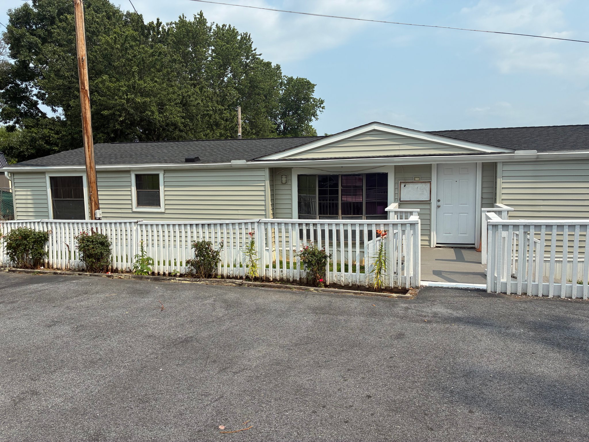 Martinsburg House: 16 Needy Rd