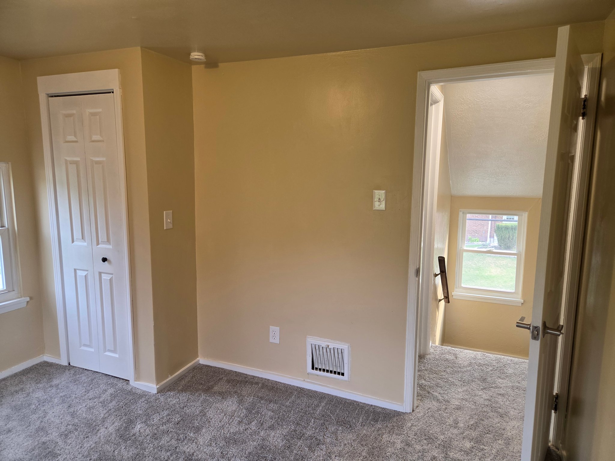 Pittsburgh House: 5272 Fieldcrest Dr