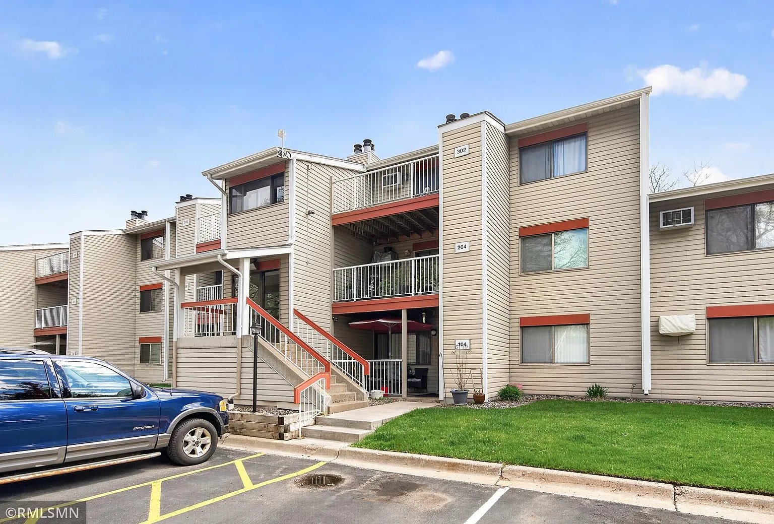 St. Louis Park Condo: 400 Shelard Pkwy