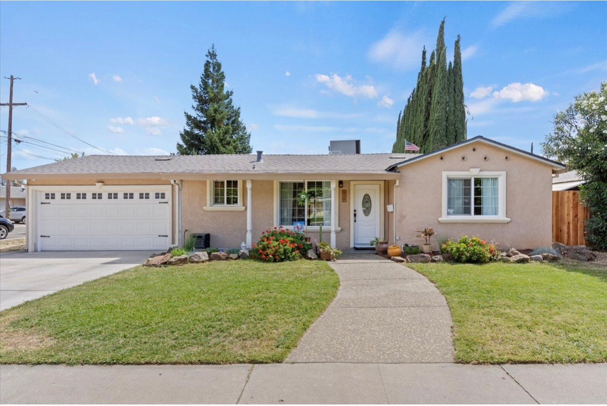Marysville House: 412 E 17th St