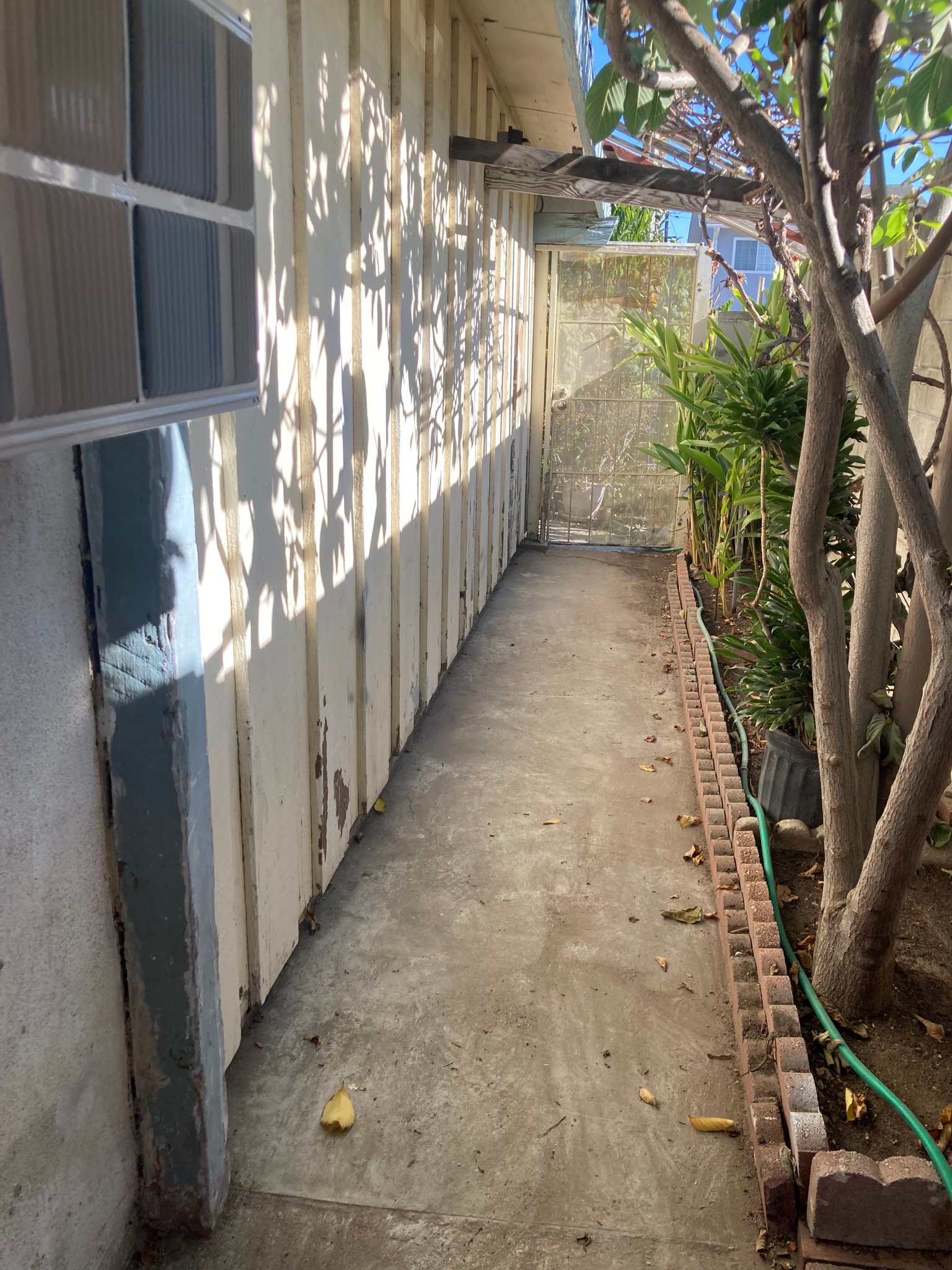 Buena Park Single Room: 7061 Fillmore Dr.