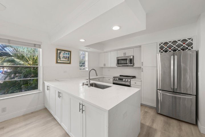 Boca Raton Condo: 664 FORSYTH Street 6