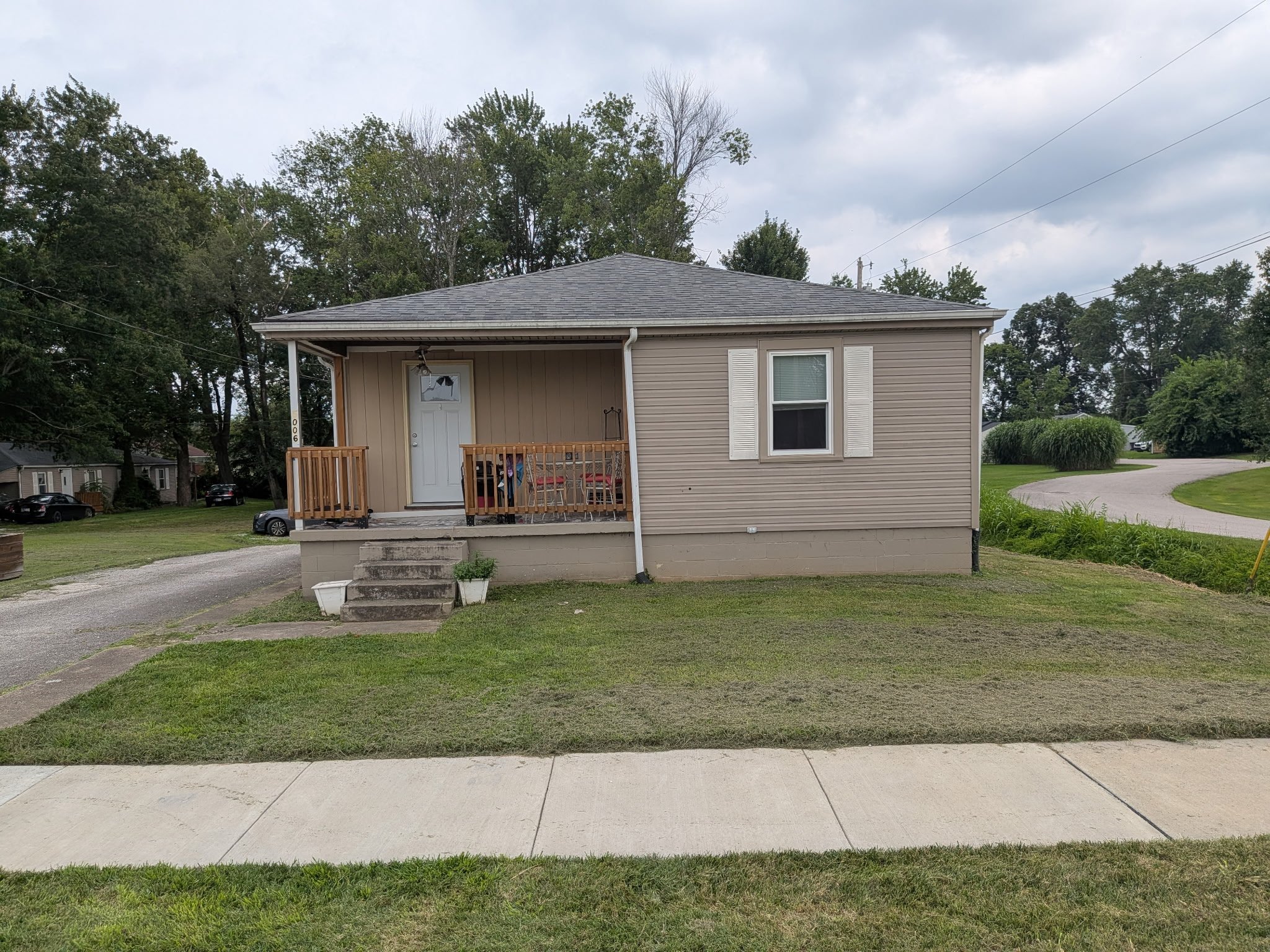 JEFFERSONVILLE House: 5006 New Chapel