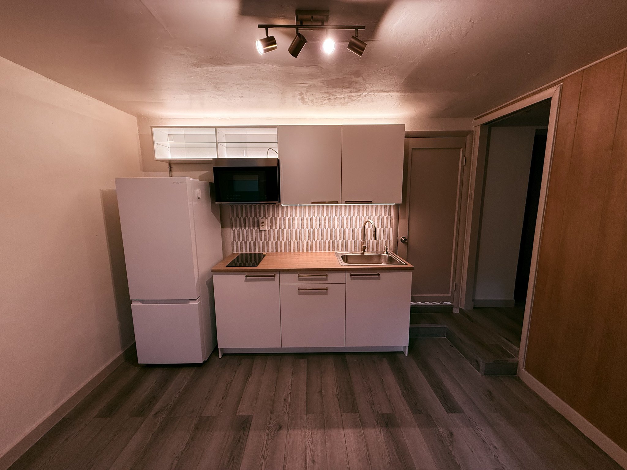 Miami Single Room: 545 NE 111th St