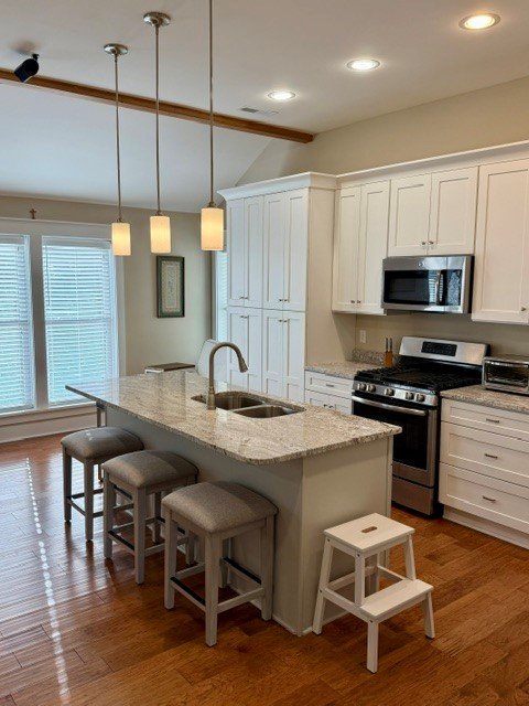 Mt Pleasant House: 1376 Porchers Bluff Rd