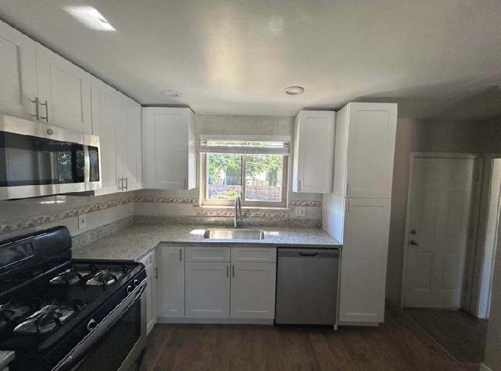 las Vegas House: 147 S 16th St, Las Vegas, NV 89101