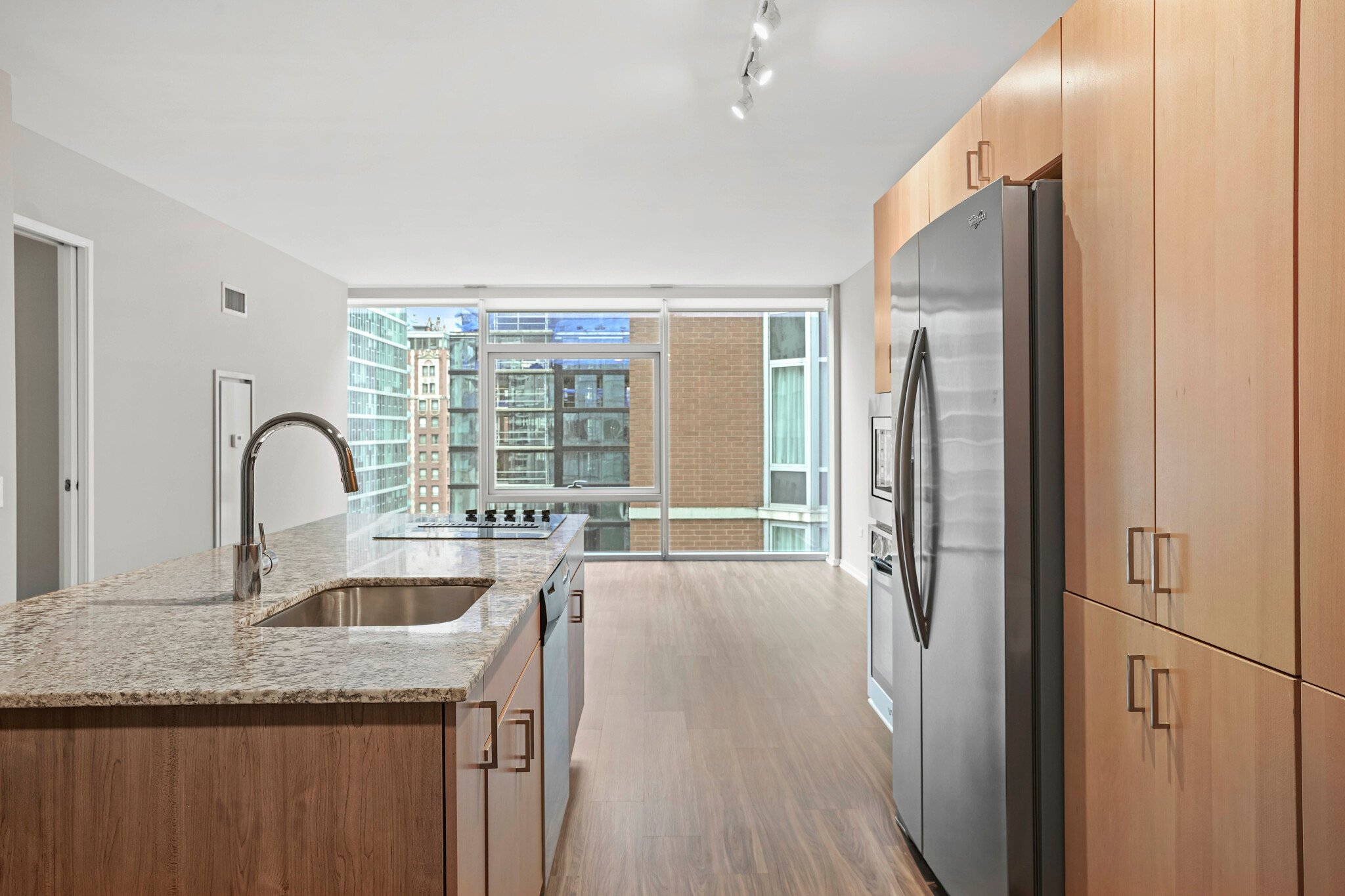 Chicago Condo: 210 E Illinois St