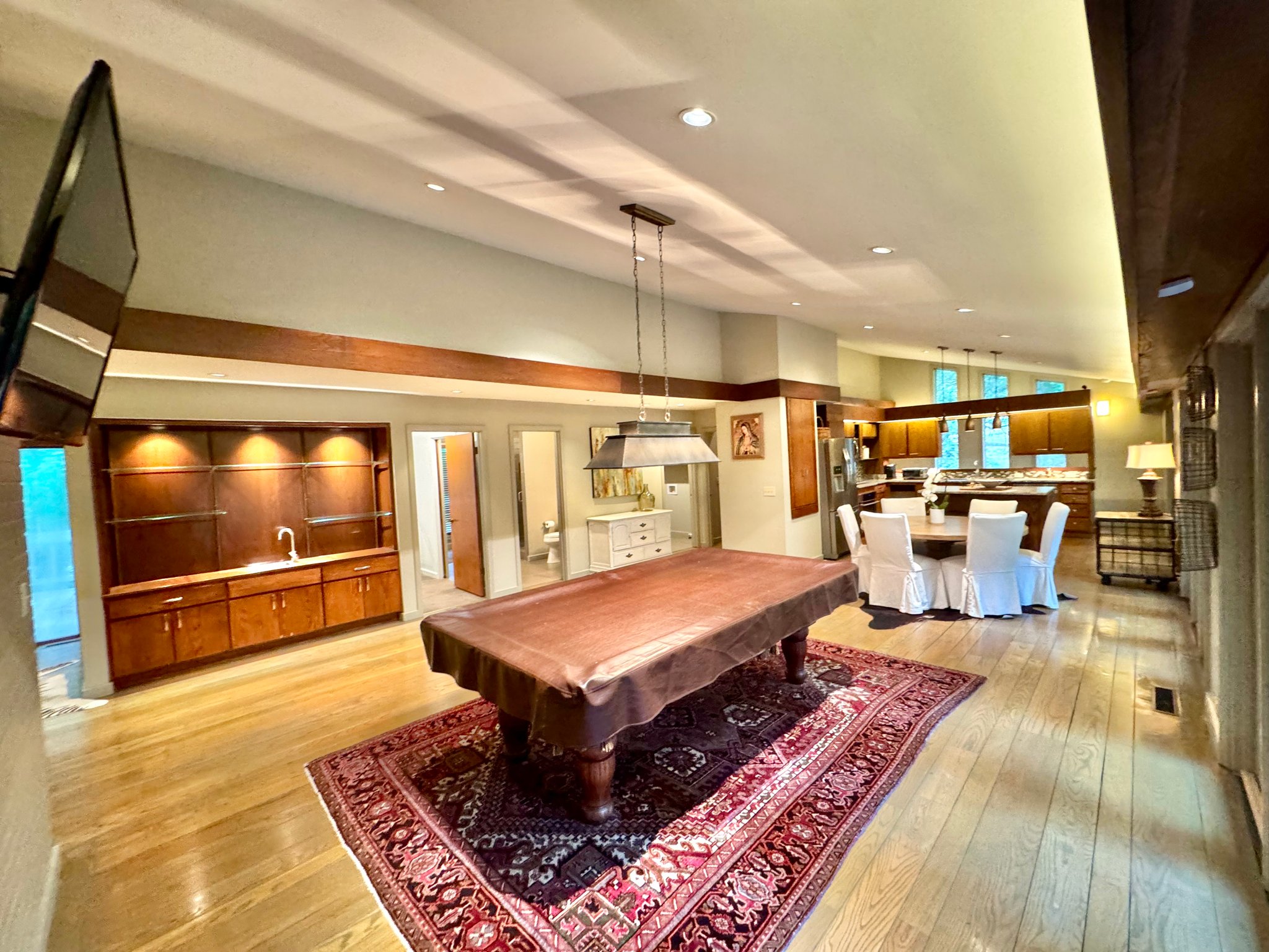 Columbus House: 1711 Pleasant Ridge Circle