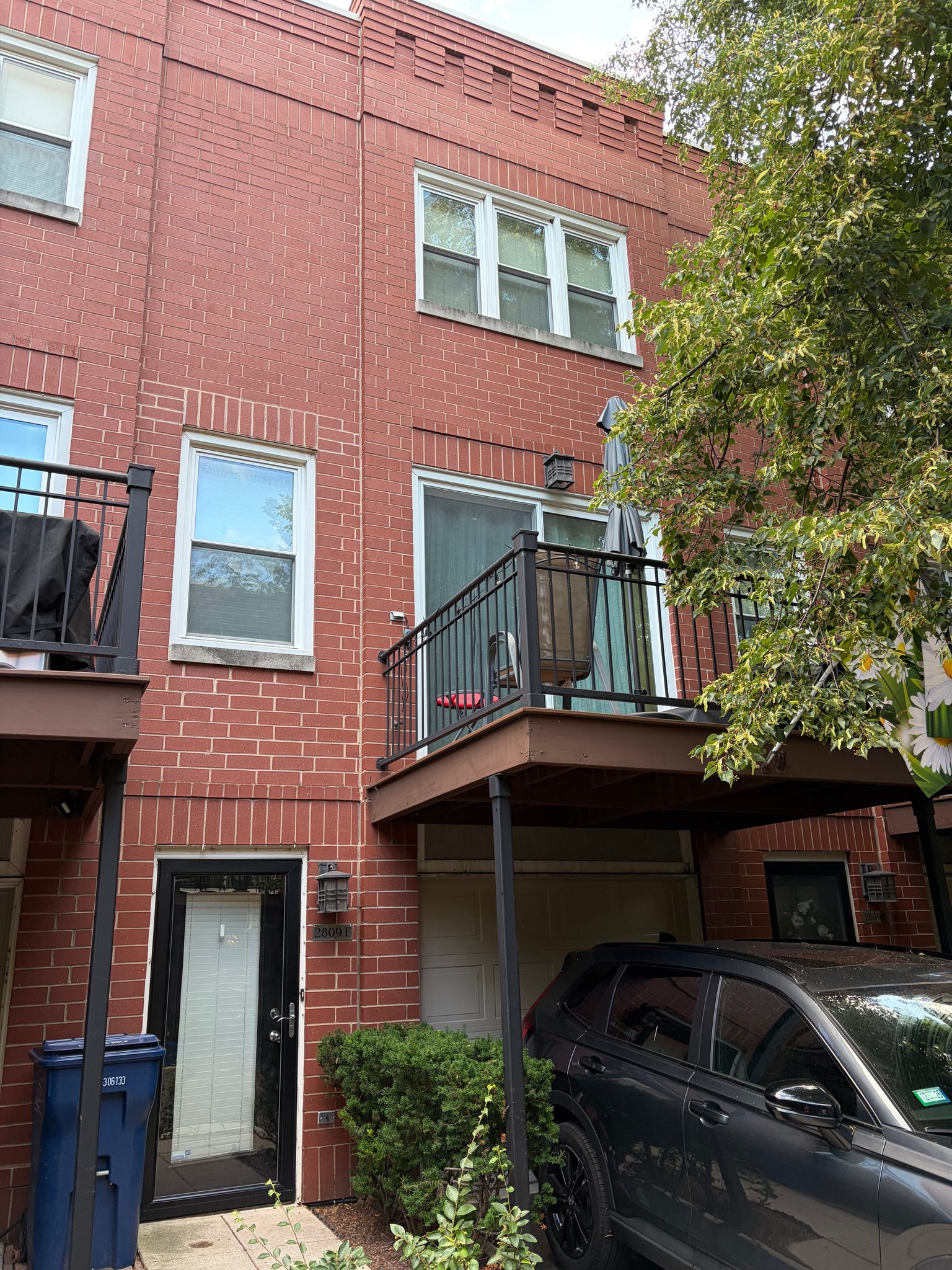 Chicago Townhome: 2809 N Wolcott Ave