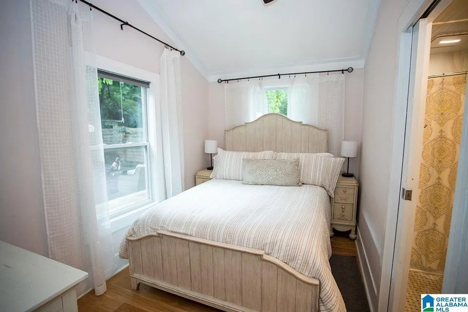 Helena House: 735 Branch Drive North