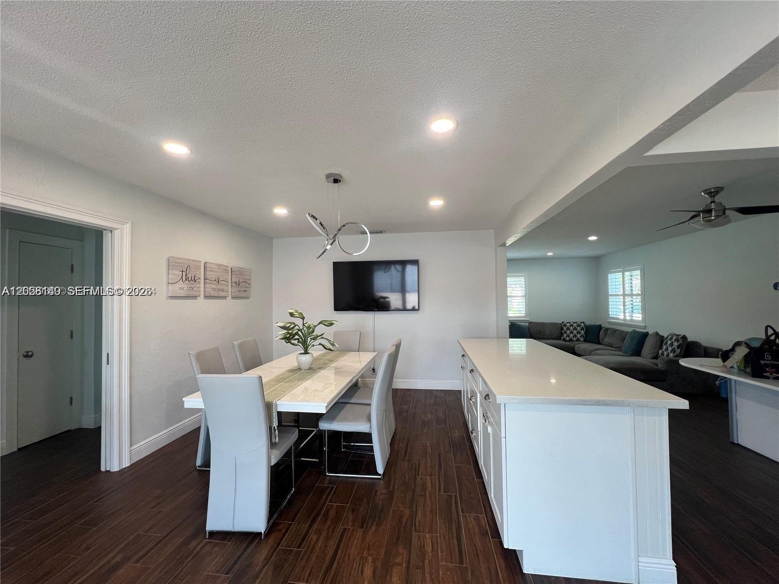 Coconut Creek House: 4081 Lake Drive