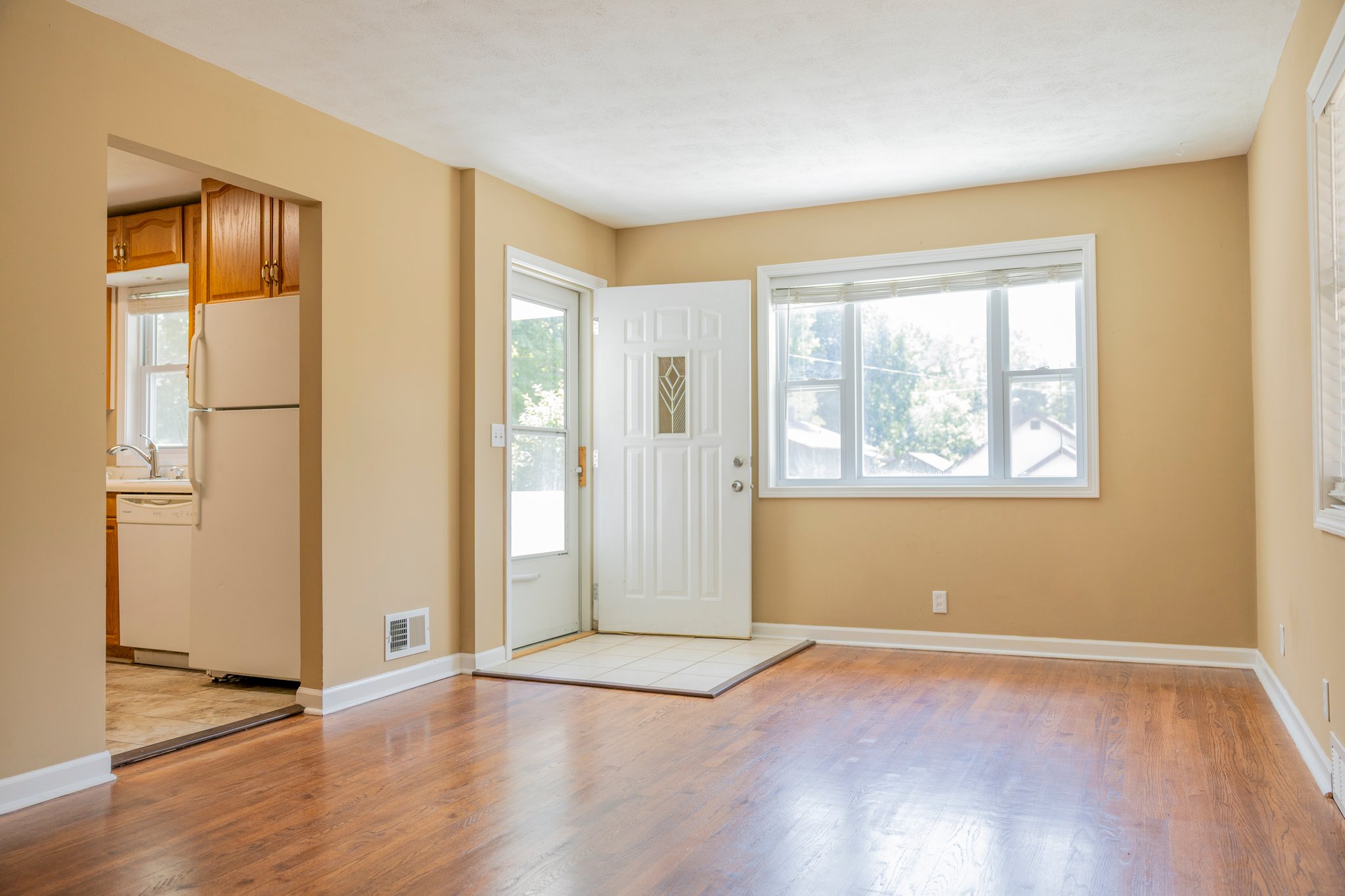 Omaha House: 6512 Decatur St