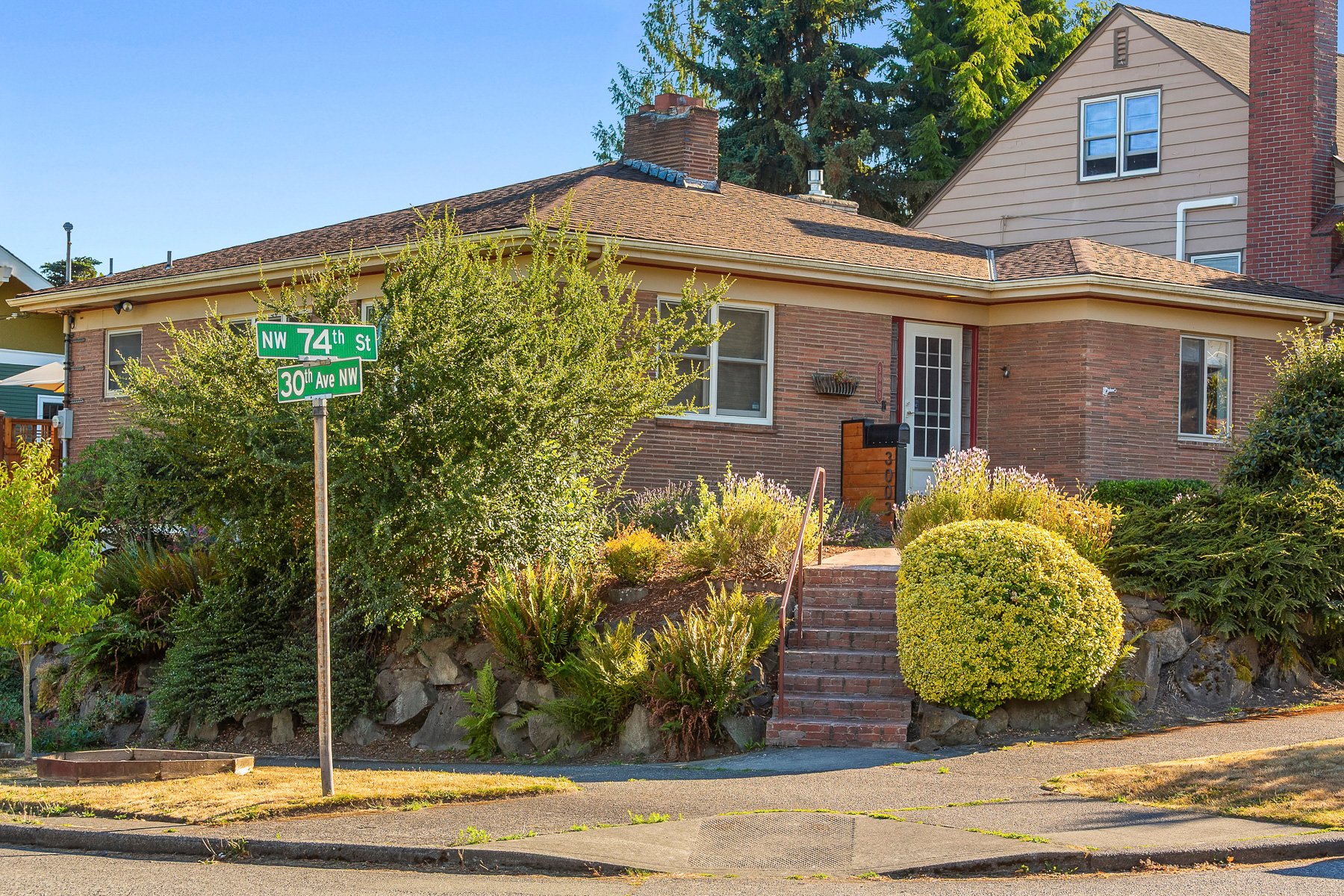 Seattle House: 3003 NW 74th St