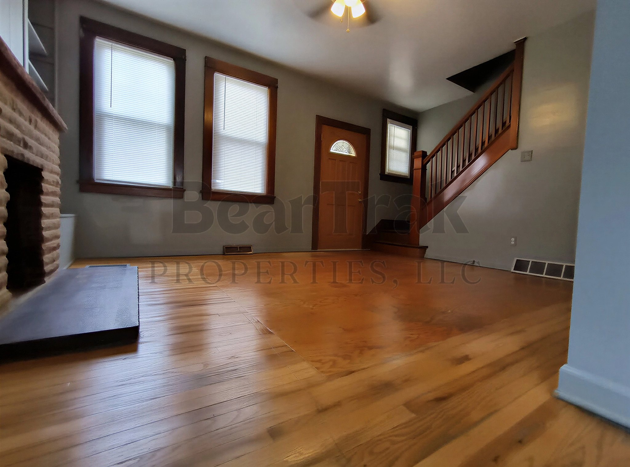 Beech Bottom House: 11 4th Street