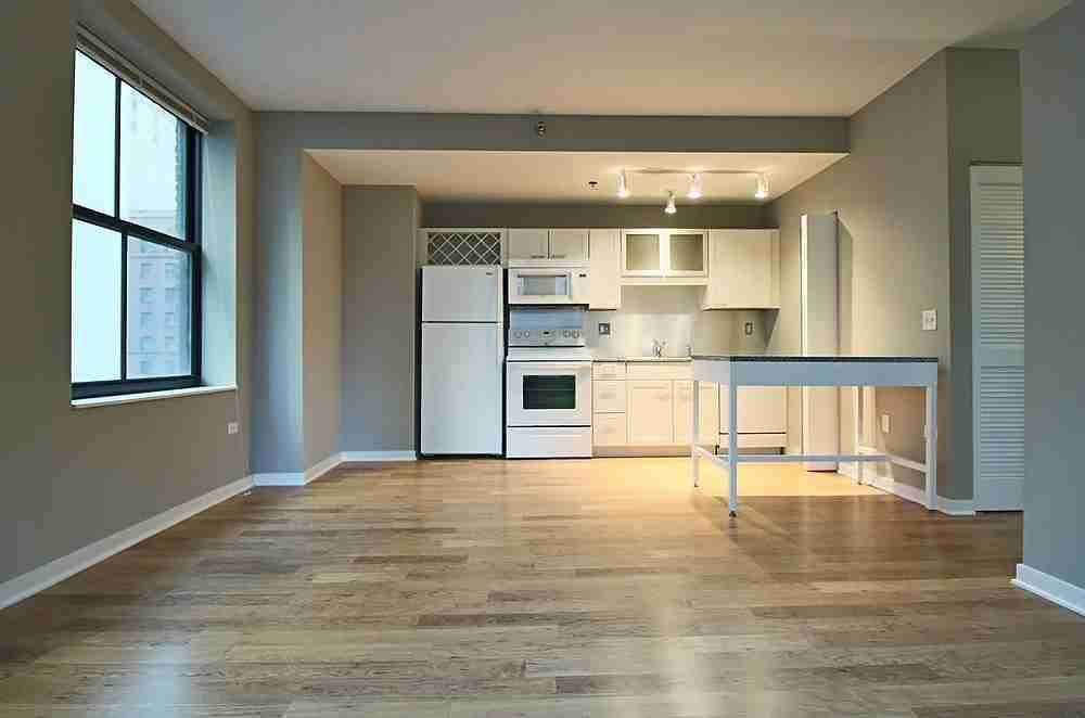 Chicago Condo: 198 W Randolph St