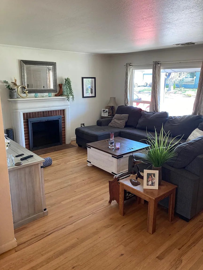 Sacramento House: 2837 Verna Way, Sacramento, CA 95821