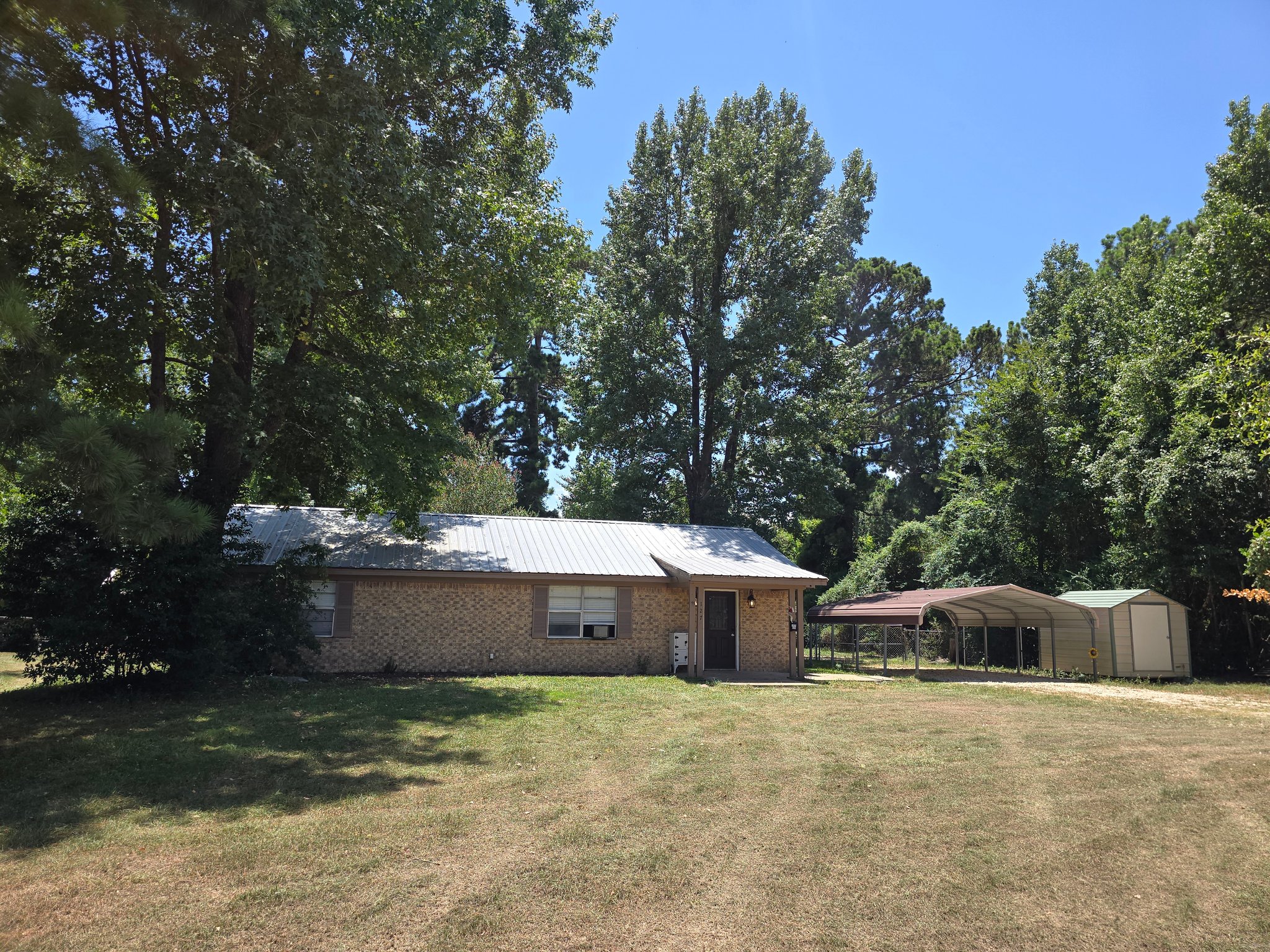 Onalaska House: 1275 Smith Dr