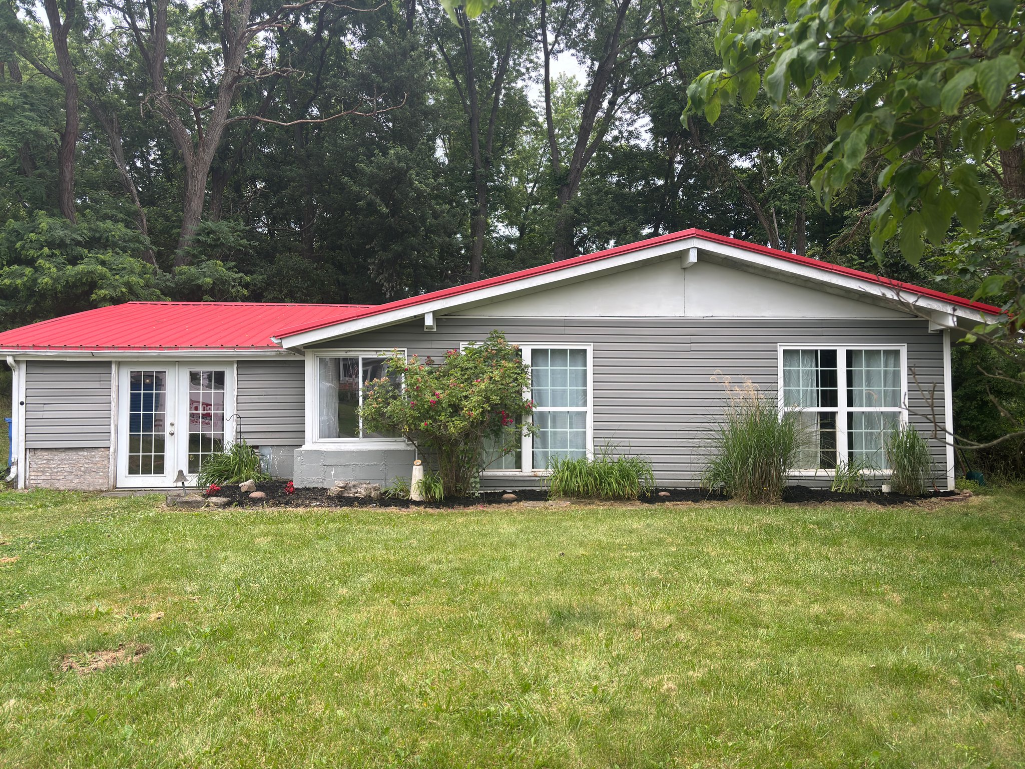 North Huntington House: 584 Cederdale drive