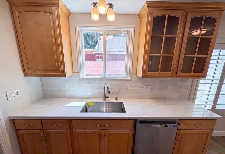 Norwalk House: 11844 Graystone Ave