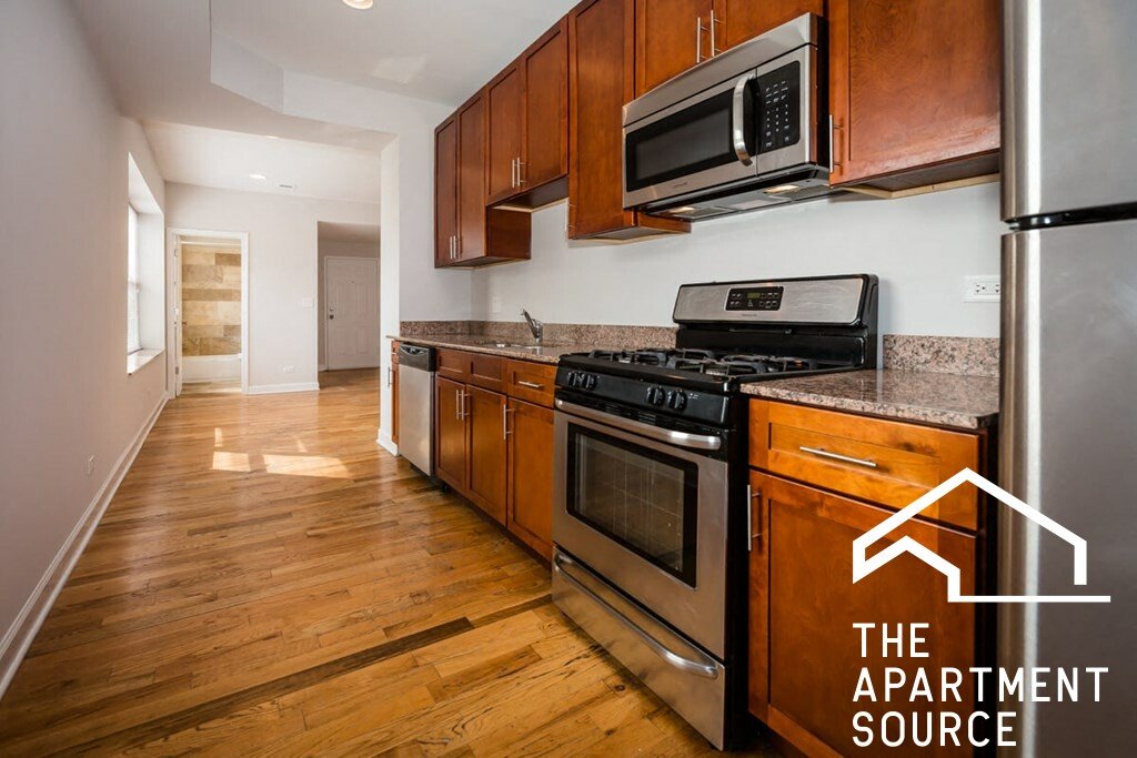 Chicago Apartment: 2046 West Touhy