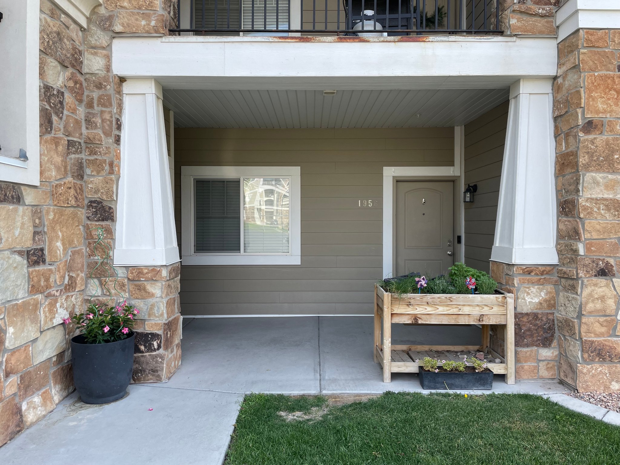 Saratoga Springs Condo: 1956 N Crest Rd.