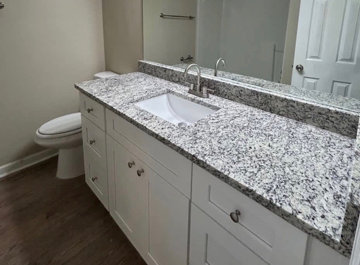 Riverdale House: 1156 E Fayetteville Rd, Riverdale, GA 30296
