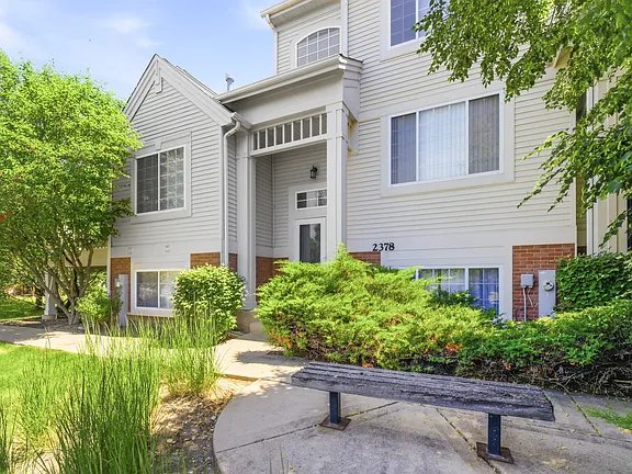 Aurora Townhome: 2378 Oakfield Ct.