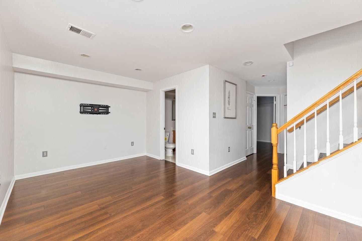 Dumfries Single Room: 3343 Cape May Ct
