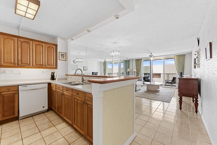 South Palm Beach Condo: 3540 S Ocean Boulevard 604