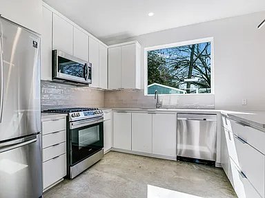 Austin House: 1701 W Saint Johns Ave