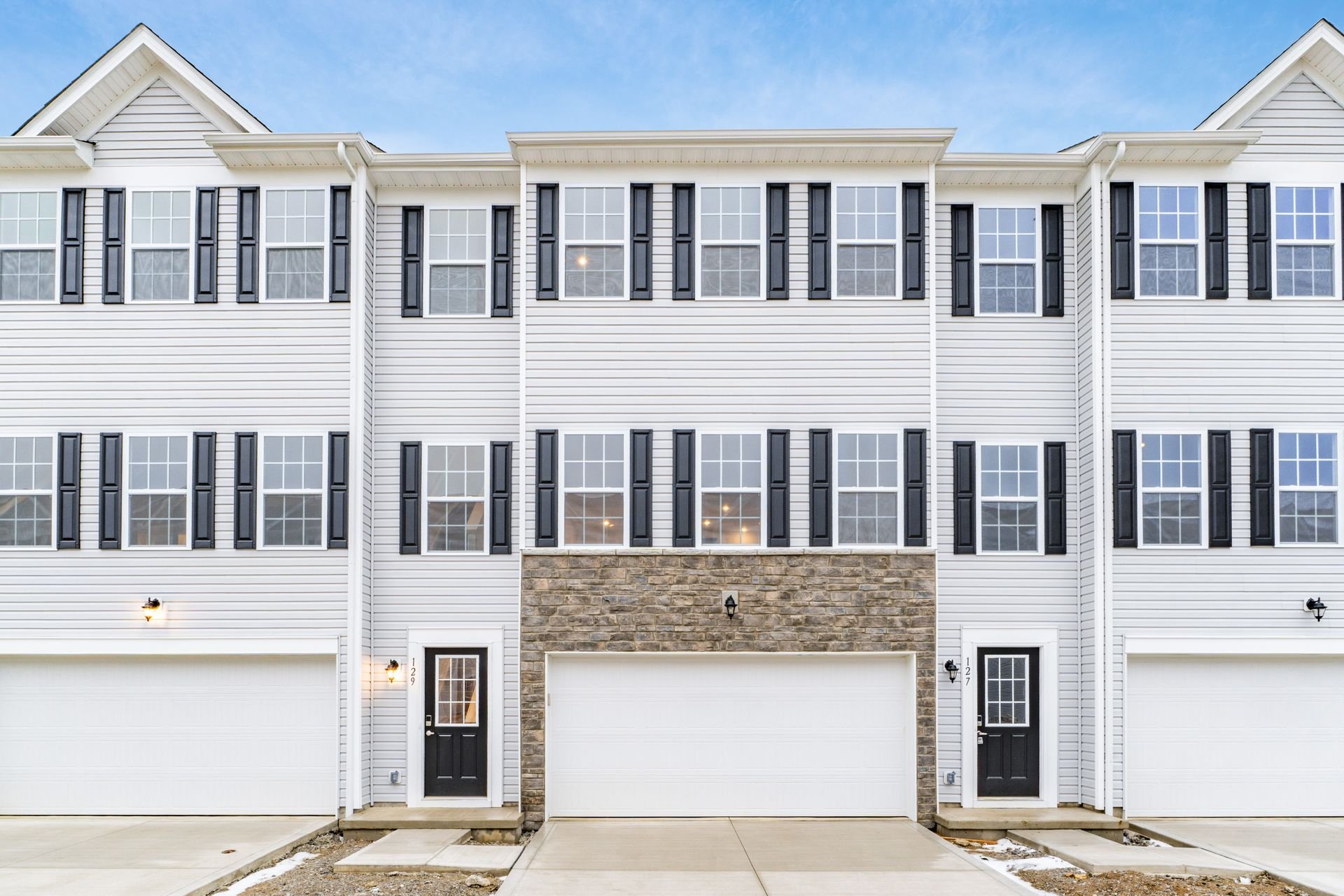 Reynoldsburg Townhome: 120 Red Willow Dr