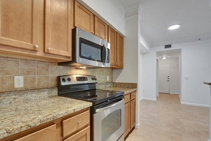 Palm Beach Gardens Condo: 7101 MYRTLEWOOD Circle W