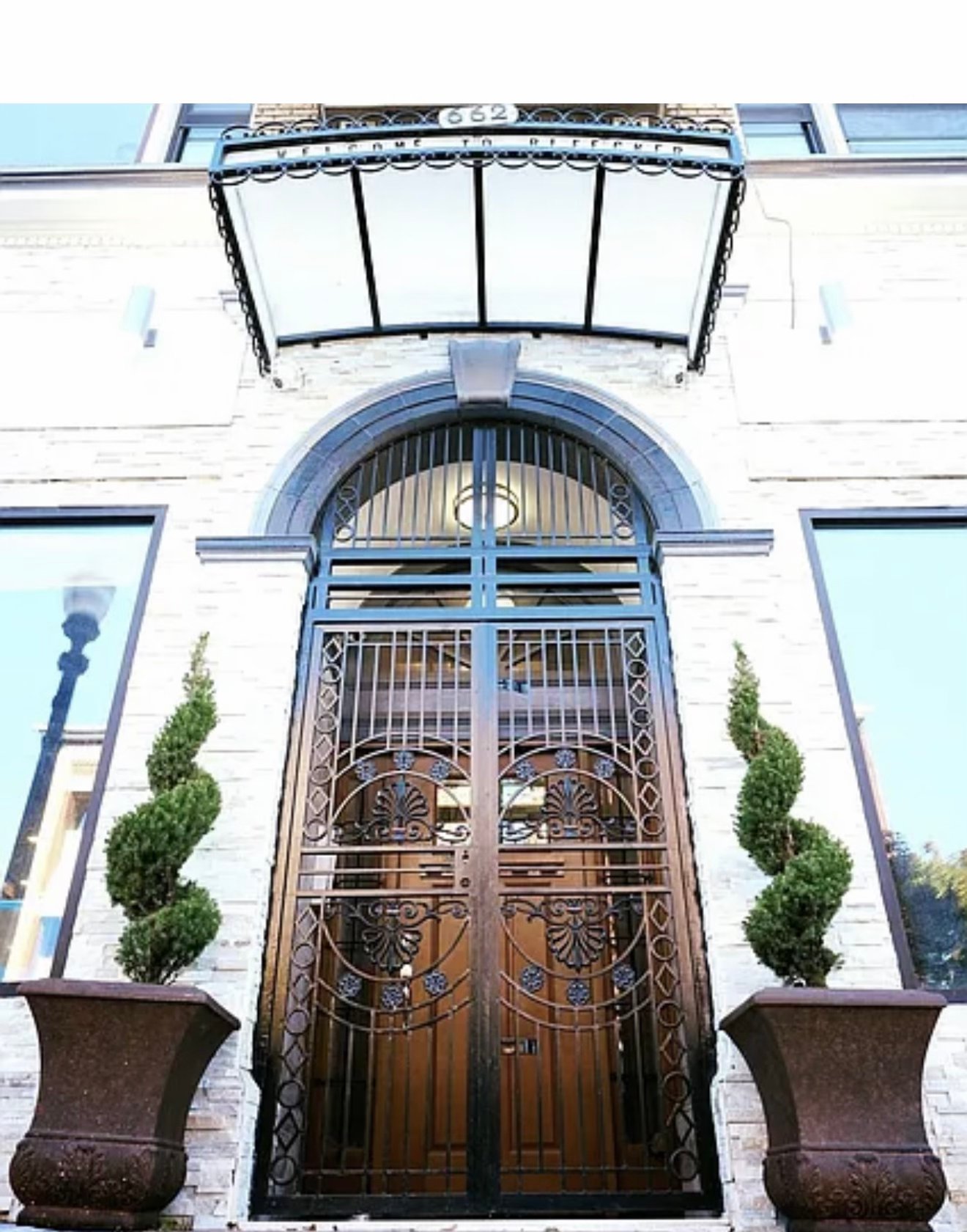 Utica Apartment: 662 Bleecker St